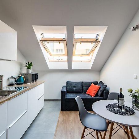Neo Sky Apartment, Free Parking, 15 Min Walk Old Town&Kazimierz - By Homelike Krakow Cracóvia Exterior foto
