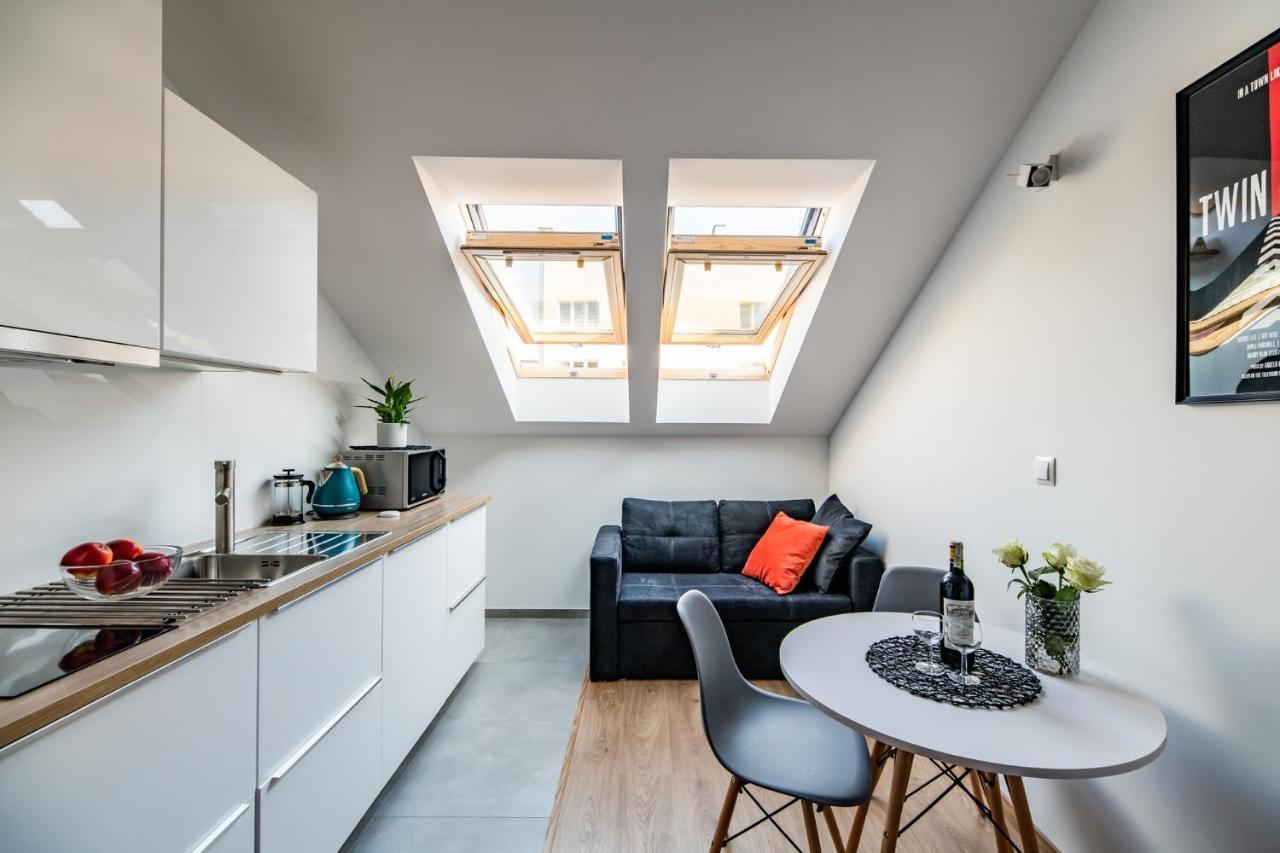 Neo Sky Apartment, Free Parking, 15 Min Walk Old Town&Kazimierz - By Homelike Krakow Cracóvia Exterior foto